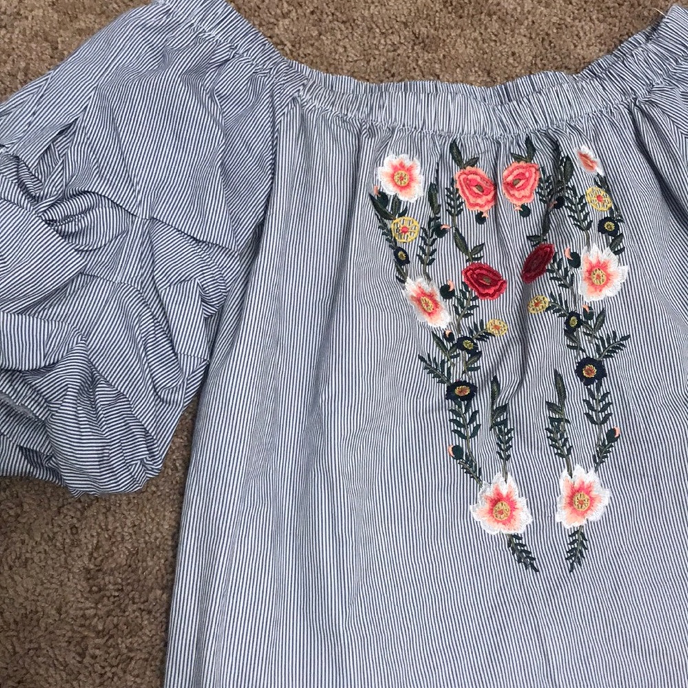 Francesca’s off shoulder flowy top